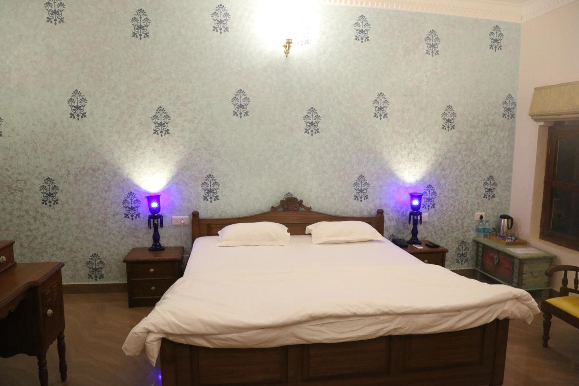 Vijaigarh Kothi - Heritage Boutique Варанасі Екстер'єр фото